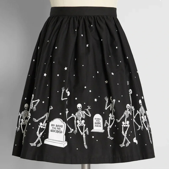ModCloth x Black Friday It's A Graveyard Smash! Mini Skirt, Size 10AU/US S, NWT​ - Picture 1 of 12